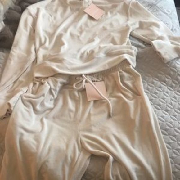 Kittenish Jessie James Decker BRIE JOGGER SET - Picture 3 of 13